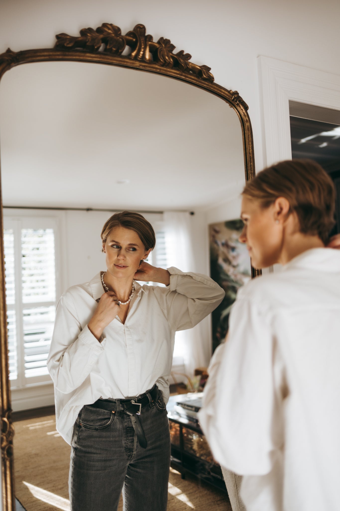 The Freedom of Letting Go: How Inner Confidence Melts Judgment and Control